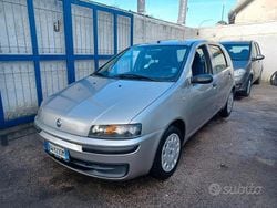 Grigio Usata 2003 Fiat Punto Tre volumi | 2200 € (Buon prezzo)
