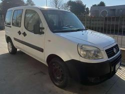 Bianco Usata 2009 Fiat Doblò Active Monovolume | 6000 € (Molto cara)
