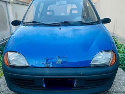 Blu Usata 2000 Fiat 600 Tre volumi | 990 €