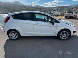 Usata 2014 Ford Fiesta Titanium Due volumi | 8000 € (Buon prezzo)