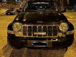 Usata 2008 Jeep Cherokee Limited SUV | 5200 € (Buon prezzo)