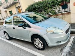 Grigio Usata 2006 Fiat Grande Punto Due volumi | 2200 €