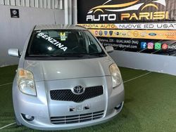 Grigio Usata 2007 Toyota Yaris Tre volumi | 3700 € (Buon prezzo)