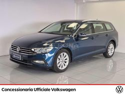 Azzurro Usata 2023 VW Passat Business Station wagon | 30.800 € (Buon prezzo)