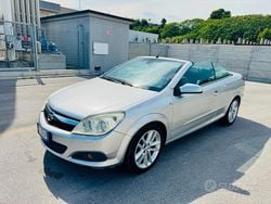 Grigio Usata 2007 Opel Astra Cabriolet Cosmo Cabrio | 3200 € (Buon prezzo)