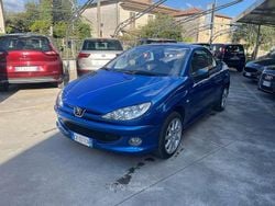 Blu/azzurro Usata 2004 Peugeot 206 CC Cabrio | 4800 € (Molto cara)