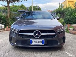 Grigio Usata 2019 Mercedes A180 Premium Tre volumi | 26.000 € (Buon prezzo)