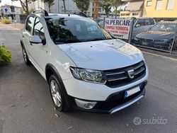 Bianco Usata 2016 Dacia Sandero Stepway Due volumi | 6450 € (Buon prezzo)