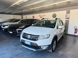 Bianco Usata 2016 Dacia Sandero Stepway Due volumi | 6999 € (Buon prezzo)