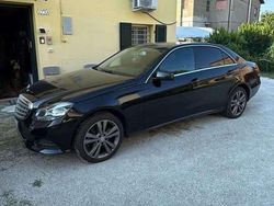 Nero Usata 2014 Mercedes E200 Tre volumi | 11.000 €