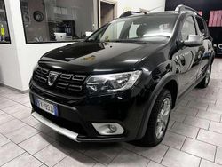 Nero Usata 2017 Dacia Sandero Stepway Tre volumi | 7300 € (Buon prezzo)