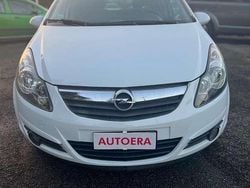 Bianco Usata 2010 Opel Corsa Edition Tre volumi | 3700 € (Buon prezzo)