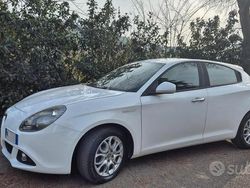 Bianco Usata 2018 Alfa Romeo Giulietta Due volumi | 12.000 € (Ottimo prezzo)