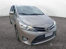 Grigio Usata 2014 Toyota Verso Active Monovolume | 11.800 € (Buon prezzo)
