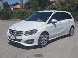 Bianco Usata 2016 Mercedes B180 Monovolume | 10.200 € (Buon prezzo)