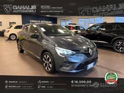 Grigio Usata 2022 Renault Clio V Evolution Tre volumi | 16.500 € (Cara)