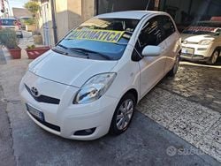 Bianco Usata 2009 Toyota Yaris Sol Tre volumi | 6499 € (Buon prezzo)