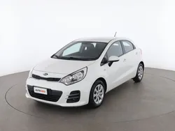 Bianco Usata 2015 Kia Rio Active Tre volumi | 8099 € (Buon prezzo)