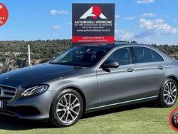 Grigio Usata 2017 Mercedes E220 Business Tre volumi | 28.900 € (Buon prezzo)