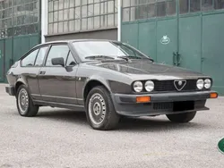 Grigio Usata 1981 Alfa Romeo Alfetta Tre volumi | 12.900 €