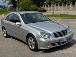 Giallo Usata 2004 Mercedes C270 Avantgarde Tre volumi | 2900 €