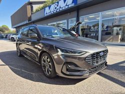 Grigio scuro Usata 2023 Ford Focus ST-Line Station wagon | 17.900 € (Buon prezzo)