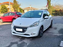 Bianco Usata 2012 Peugeot 208 Allure Due volumi | 8200 € (Cara)