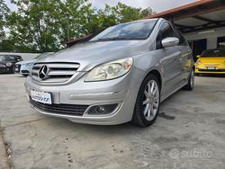 Grigio Usata 2006 Mercedes B180 Monovolume | 5400 € (Molto cara)