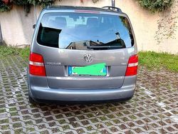 Grigio Usata 2004 VW Touran Highline Monovolume | 3700 € (Molto cara)