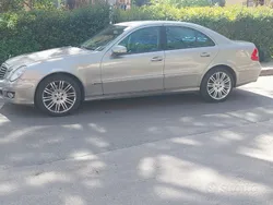 Argento Usata 2007 Mercedes 320 Tre volumi | 5000 €