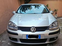 Usata 2004 VW Golf V | 5000 €
