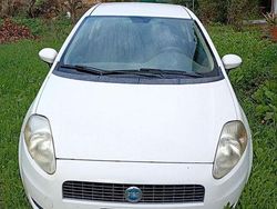 Usata 2007 Fiat Punto Tre volumi | 700 €