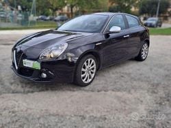 Nero Usata 2016 Alfa Romeo Giulietta Super Tre volumi | 9990 € (Buon prezzo)