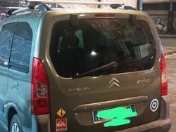 Verde Usata 2010 Citroën Berlingo Monovolume | 4000 € (Buon prezzo)