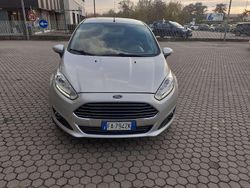 Argento Usata 2015 Ford Fiesta Titanium Tre volumi | 6900 € (Buon prezzo)