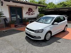 Bianco Usata 2015 VW Polo Comfortline Tre volumi | 9400 € (Buon prezzo)