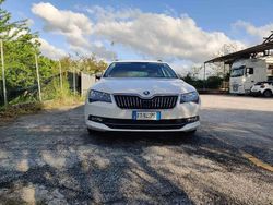Bianco Usata 2018 Skoda Superb Executive Station wagon | 13.500 € (Buon prezzo)