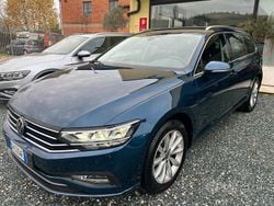 Blu Usata 2022 VW Passat Business Station wagon | 19.600 € (Buon prezzo)