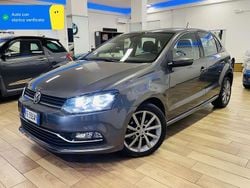 Grigio Usata 2016 VW Polo Comfortline Tre volumi | 10.000 € (Buon prezzo)