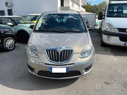 Grigio Usata 2012 Lancia Musa Gold Monovolume | 3900 € (Buon prezzo)