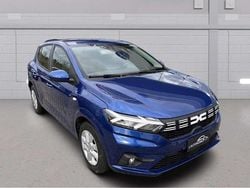 Blu/azzurro Usata 2024 Dacia Sandero Expression Tre volumi | 16.500 € (Buon prezzo)