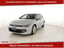 Blu Nuova 2025 VW Golf VIII Edition Tre volumi | 35.200 € (Buon prezzo)
