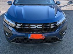 Usata 2023 Dacia Sandero Expression Due volumi | 13.800 € (Buon prezzo)