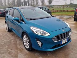 Blu/azzurro Usata 2017 Ford Fiesta Tre volumi | 10.500 € (Buon prezzo)