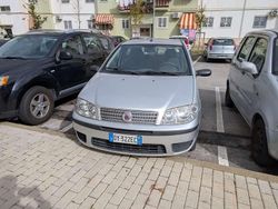 Argento Usata 2009 Fiat Punto Active Tre volumi | 2700 € (Buon prezzo)