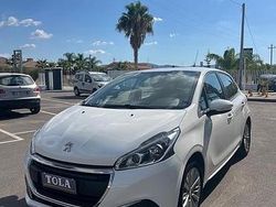 Usata 2018 Peugeot 208 Due volumi | 9000 € (Ottimo prezzo)