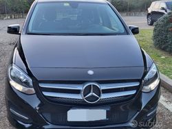 Nero Usata 2015 Mercedes B180 Monovolume | 9900 €