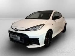 Nuova 2024 Toyota Yaris Tre volumi | 52.500 € (Ottimo prezzo)