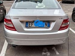 Usata 2010 Mercedes C200 Elegance Tre volumi | 7300 € (Buon prezzo)