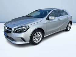 Grigio metallizzato Usata 2017 Mercedes A200 Executive Tre volumi | 16.000 € (Buon prezzo)